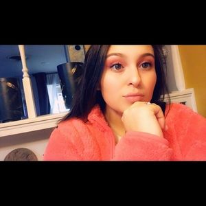 Meet your Posher, Kally